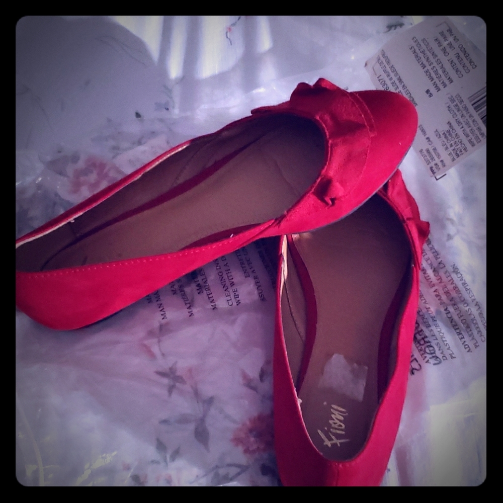Ruffle red flats